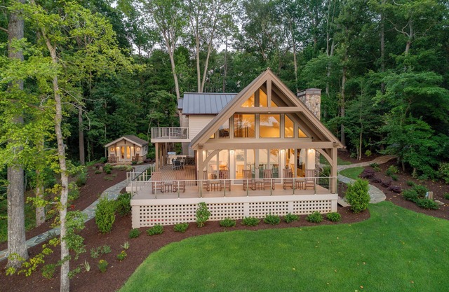Stunning Views! New Luxury Home, 2 Boat & 2 PWC Lifts, Beach, 5 Suites w/Baths