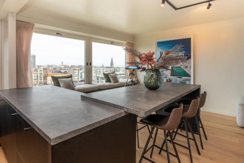 Stunning views over Ostend with garage