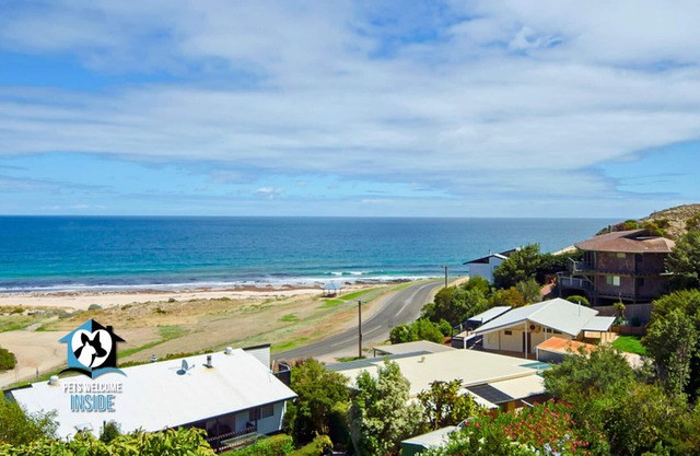 Stunning Views & Reno'd Beach Chic
