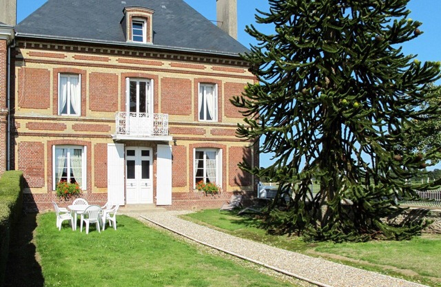 Stunning villa for 6 people with WIFI, TV, pets allowed and parking