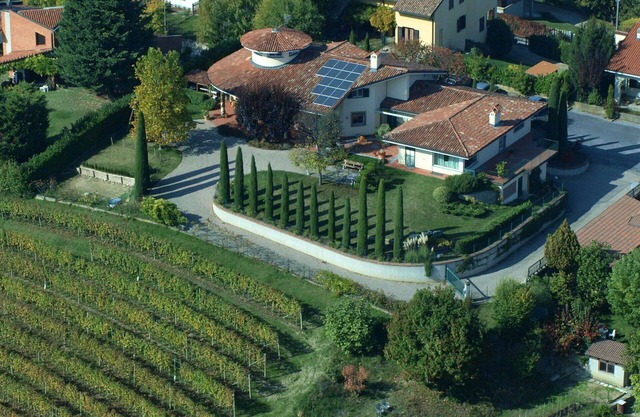 Stunning villa for 4 guests with WIFI, TV, terrace, panoramic view and parking