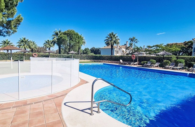 Stunning villa for 4 people with A/C, WIFI, pool, TV, terrace and parking