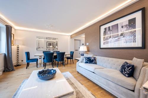 Stylish 1 Bd Knightsbridge Apartment Overlooking Harrods