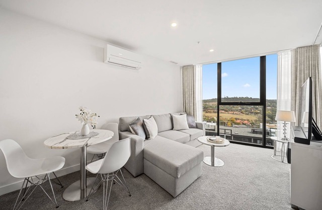 Stylish 1-Bed with Pool, Cinema & Sunset Views