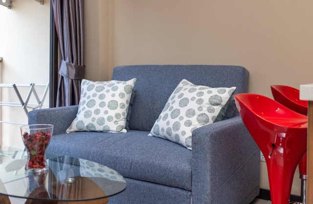 Stylish 1BR Apt Near Nai Harn Beach & Pools P607