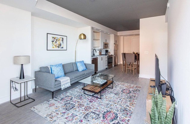 Stylish 1BR Near US Capitol Bldg, Concierge + Gym