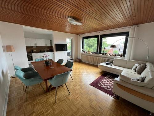 Stylish 2-room apartment with balcony & great location