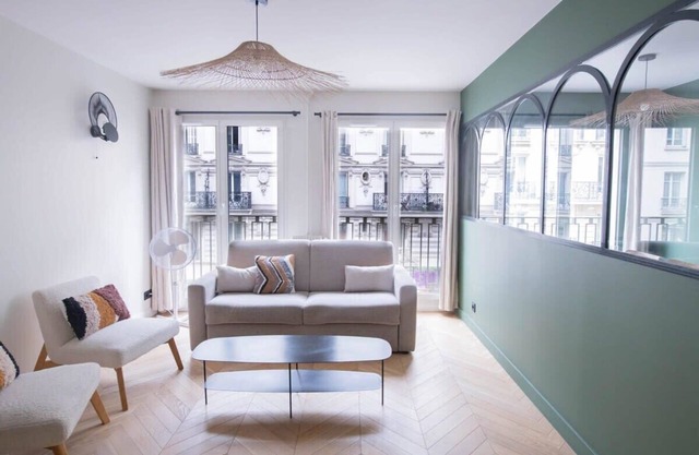 Stylish 3BD for 10 guests next to Invalides!