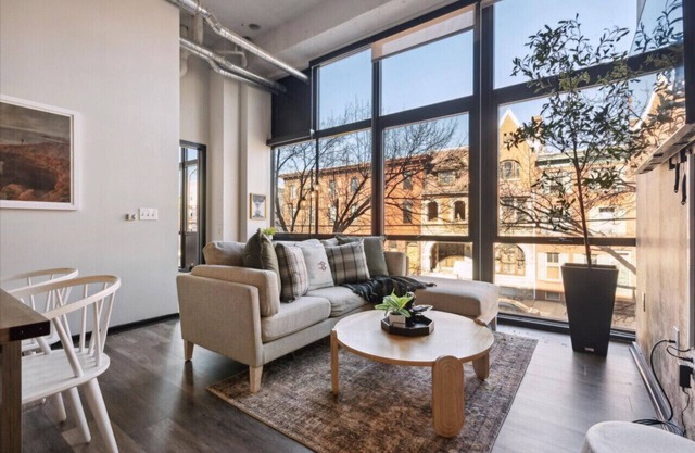 Stylish 3BR, Game Room, Roof Top | Cityscape Sanctuary