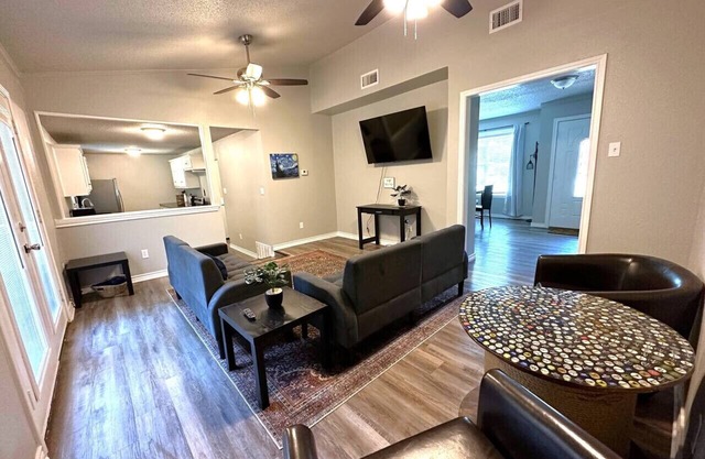 Stylish 3BR Home | Dog Friendly | Near Lakes & Baylor Scott & White
