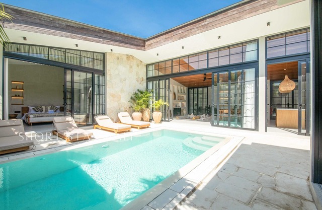 Stylish 5BR Boho Hideaway, 5 Minutes from Bingin Beach
