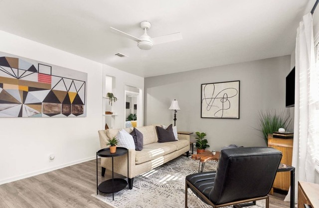 Stylish and Cozy 2BR in Vibrant East Austin
