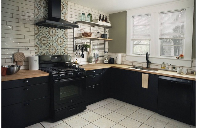 Stylish Bungalow in Tampa’s Historic Ybor