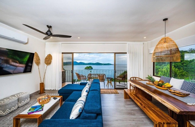 Stylish Condo | Pools + Ocean View