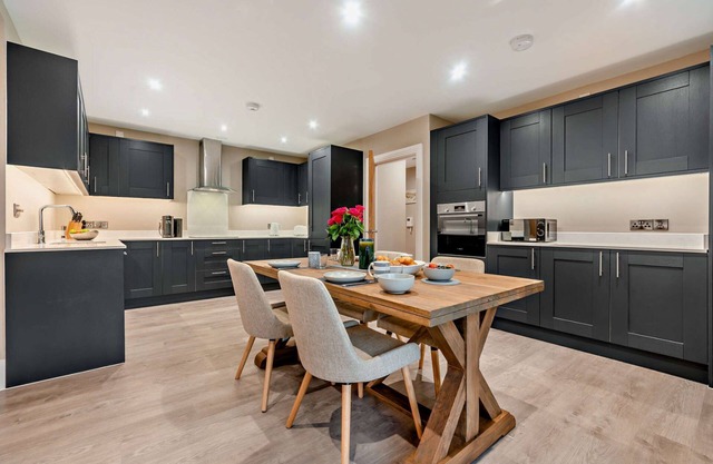 Stylish dog friendly Cotswold holiday apartment in Burford - Riverview