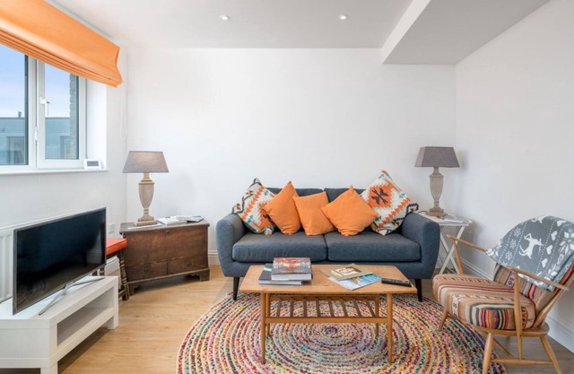 Stylish flat between London Bridge & Tower Bridge