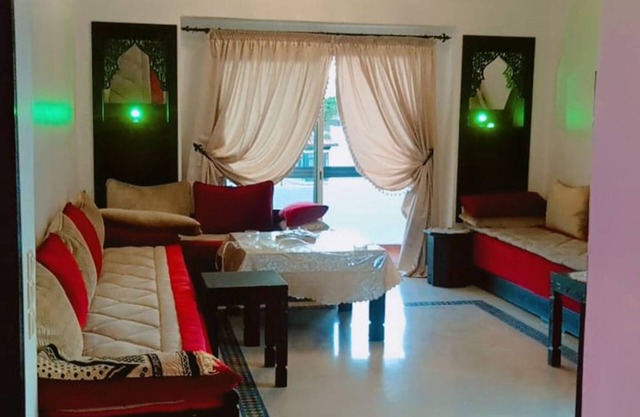 Stylish flat in marina with amazing views T24114GF