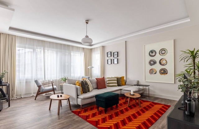 Stylish Flat with Balcony 4 min to Bagdat Avenue
