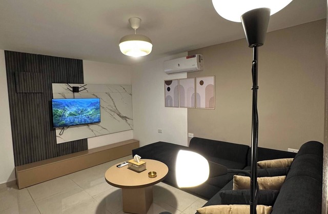 Stylish Luxe Apartment Fr
