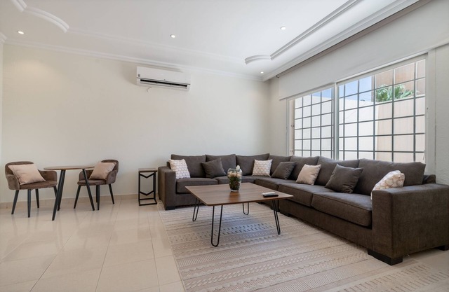 Stylish Modern apart in Al Wadi