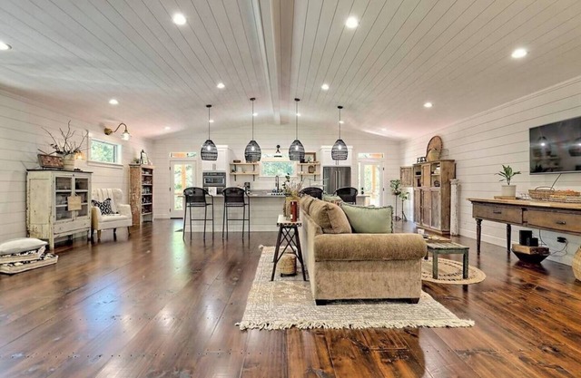 Stylish Mountain Escape by Chatuge Home Concierge private, firepit
