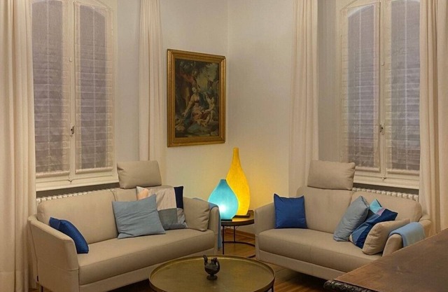 Stylish old town flat in a top location in the Ticino capital - ideal for a city