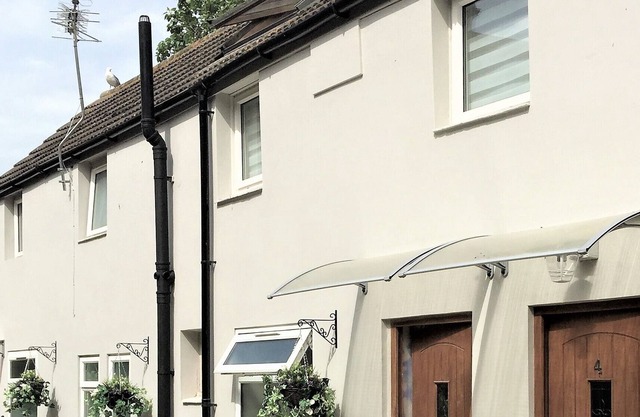Stylish one bedroom loft style Apartment with own private entrance