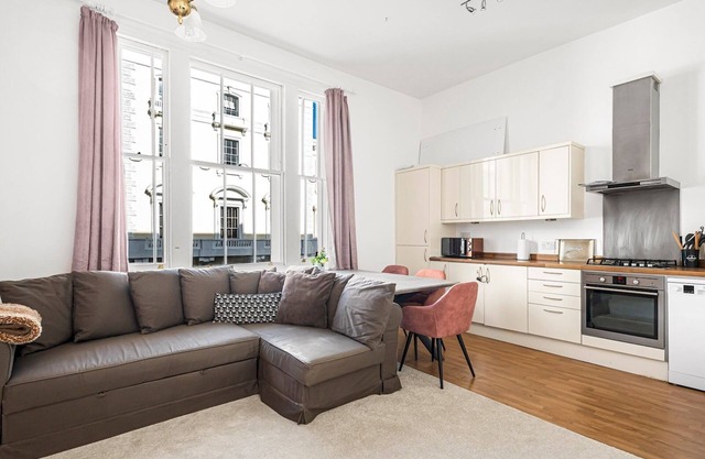 Stylish Open-Plan Living Gem in Victoria | Pass the Keys