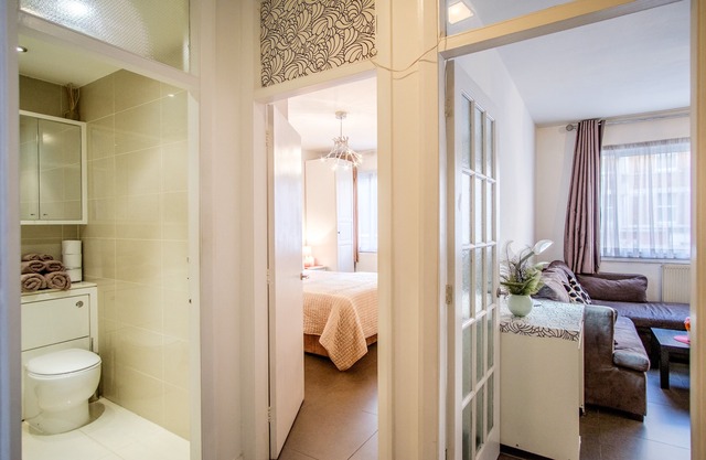 Stylish Quality 1 Double bed Flat - Super Central