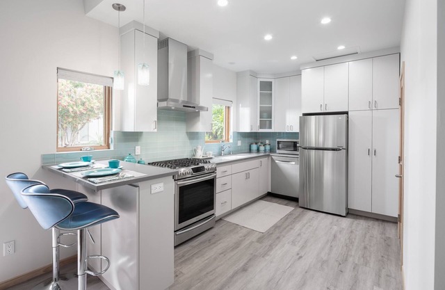 Stylish Retro Private Studio & Pool Long Bch