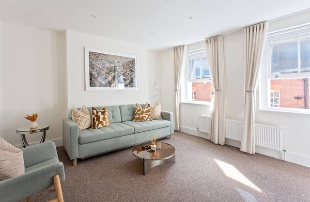 Stylish Space in Covent Garden - 2 Bed/2 Bath