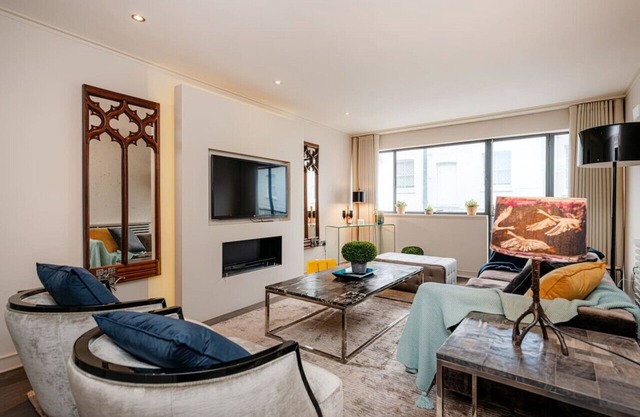 Stylish & Spacious 3 bed house