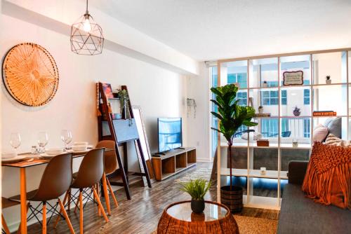 Stylish Studio in Miami W Cityscape Views