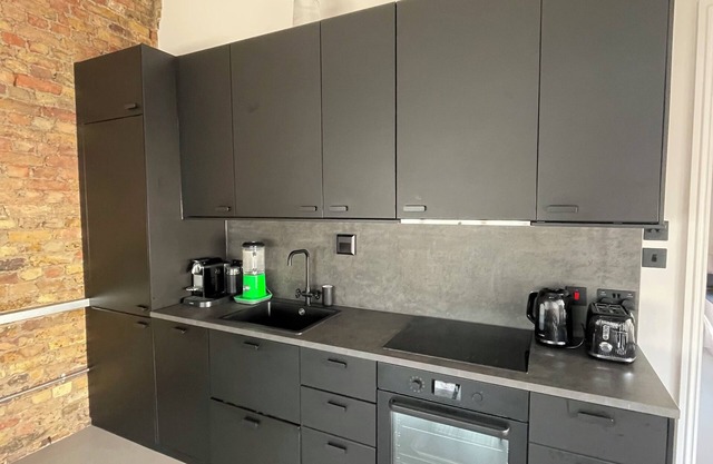 Stylishly Designed 1BD Flat by Battersea Park