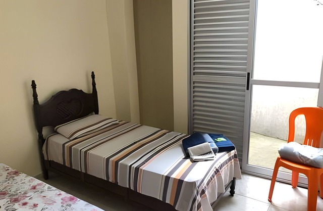 Suíte 10 - Suíte Confortável 3 Camas Solteiro + 1 Auxiliar