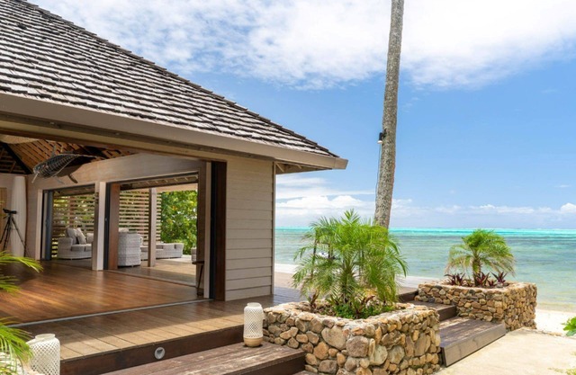 Sublime lagoon-side haven of peace with private beach