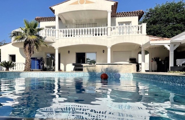 Sublime Villa Parfaite Pour les Vacances - SUD