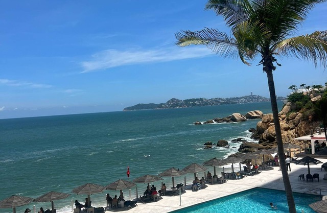 Suite for 4 people with ocean view