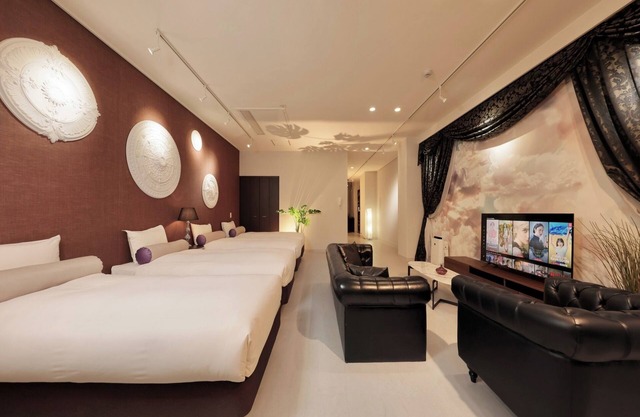 Suite Room 2/Osaka Ōsaka