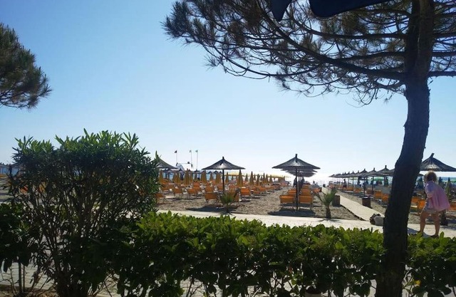 Summer apartment by seaside for rent