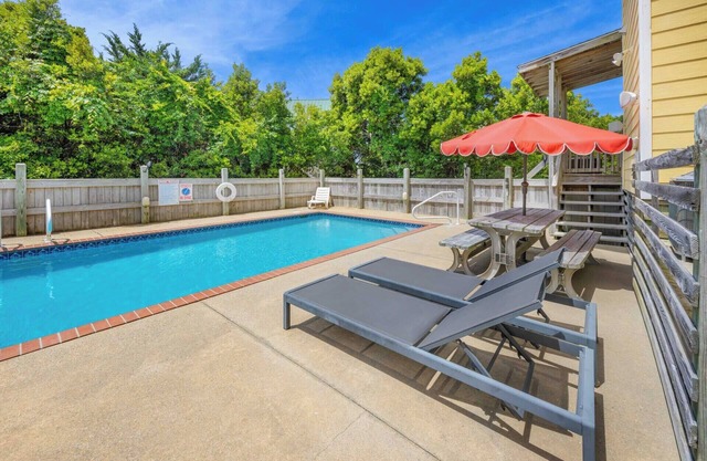 SUMMER SAVINGS- Oceanview Home w/Saltwater Pool, Hot Tub, Game Room, Basketball