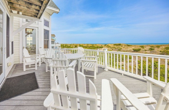 SUMMER SAVINGS- Premier Oceanfront w/Pool, Hot Tub, Elevator, Game & Media Room