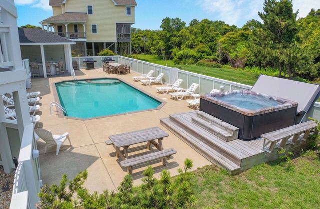 SUMMER SAVINGS - Premier Semi-Oceanfront Dog Friendly w/Pool, Hot Tub, Elevator
