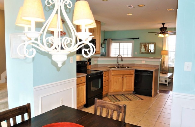 SUMMER SOLSTICE– 3BR, 2.5BA | 3 Bed, 2.5 Bath