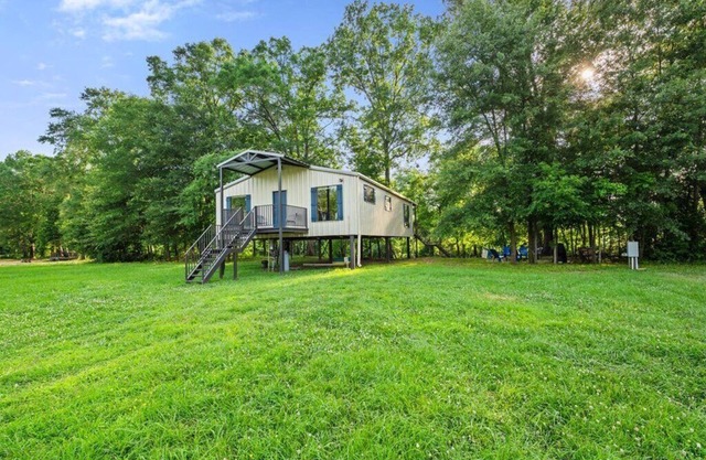 Summer Specials on Glover River-Floatin Daze Cabin