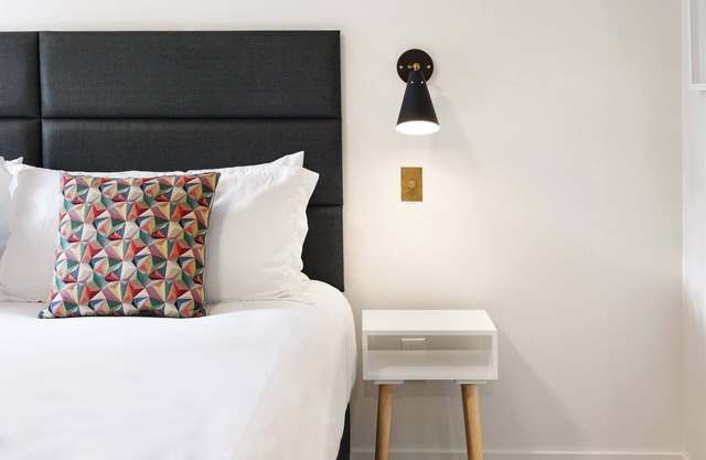 Summit Lofts, Downtown Mt Shasta, King Bed, #203