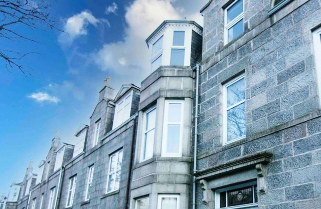 Summit West End Elegant 1 Bed Flat Free Parking