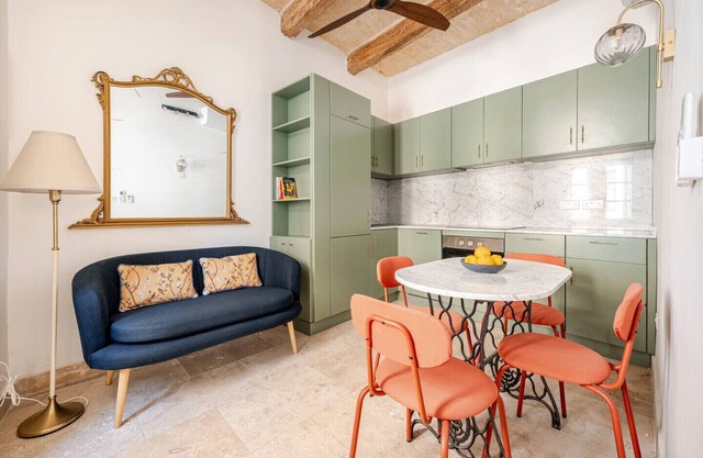 Sumptuous townhouse with roof terrace AGAL1-1