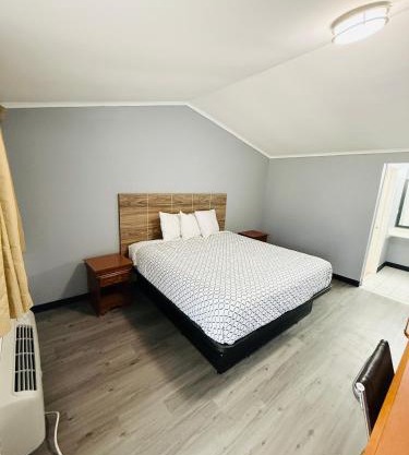Sun N Sand Motel
