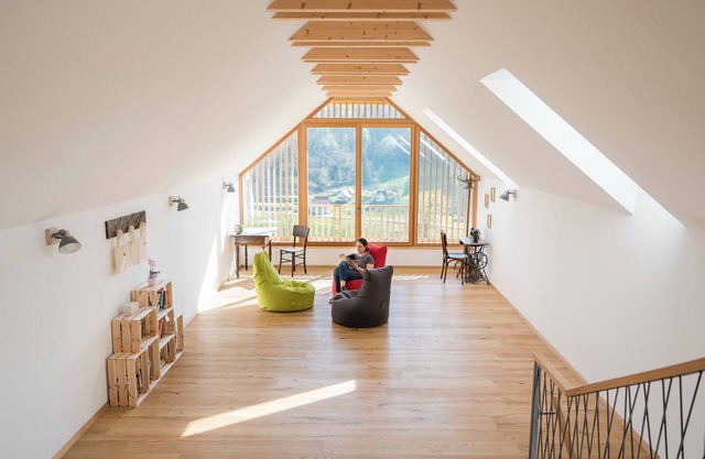 Sunlight house Toti breg. Place for gatherings in the vineyards of Svečina